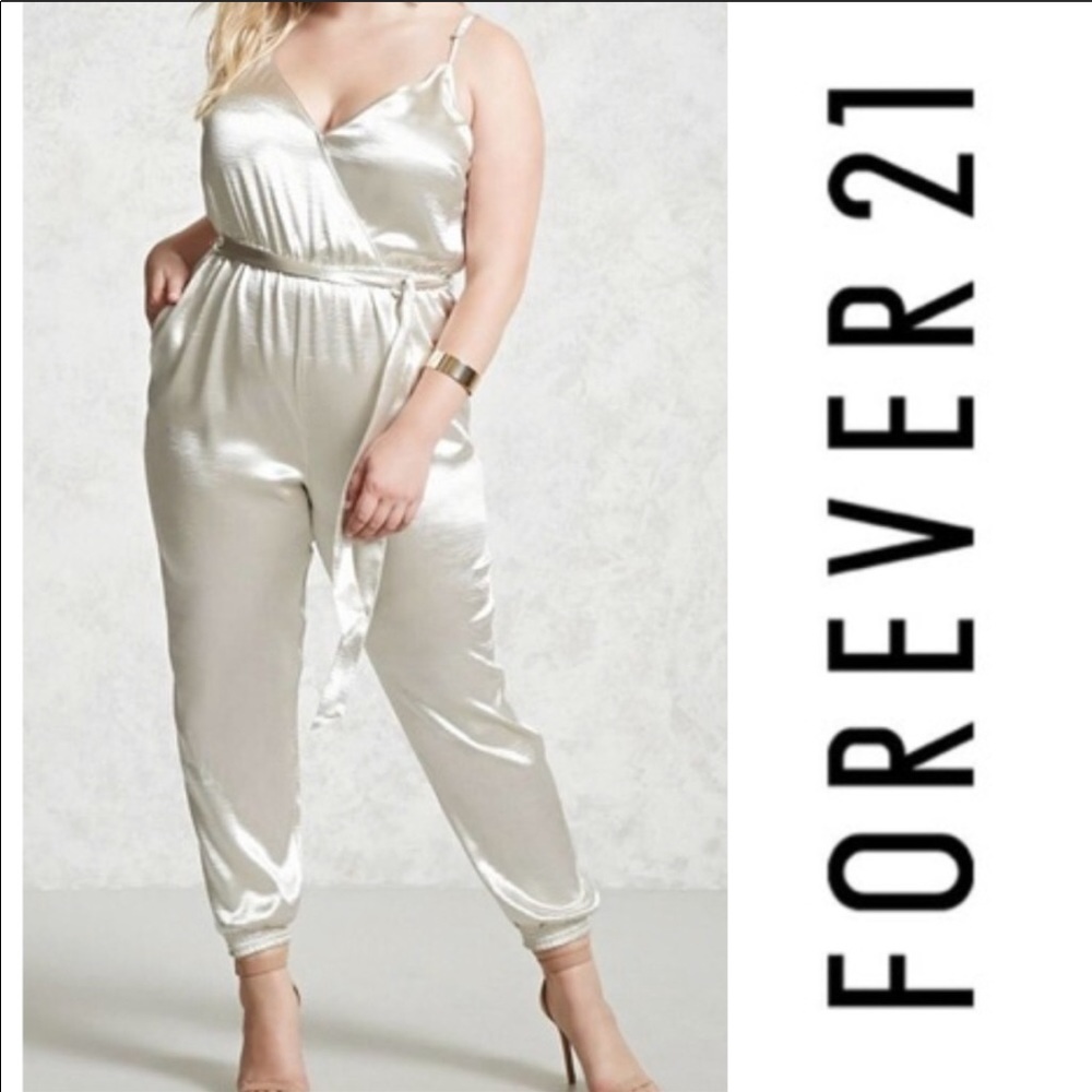 Forever 21 satin jumpsuit size 1x never worn!